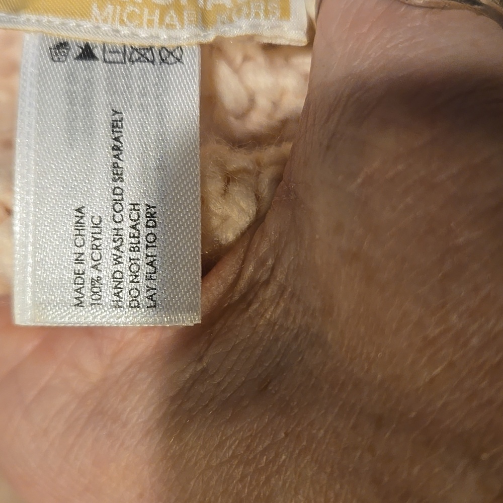 MICHAEL Michael Kors Pale Pink Cable Knit Beanie - Picture 6 of 6